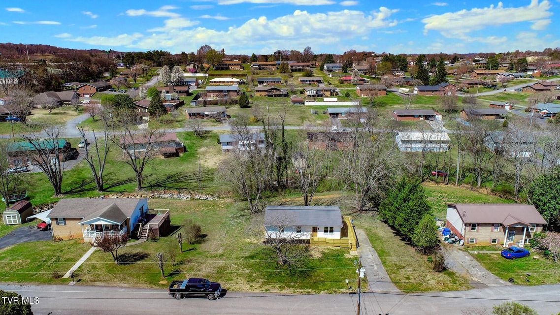 Photo #34: 839 Navaho Dr