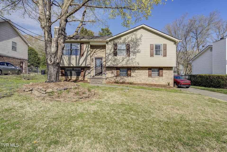 Photo #2: 1424 Overton Lane