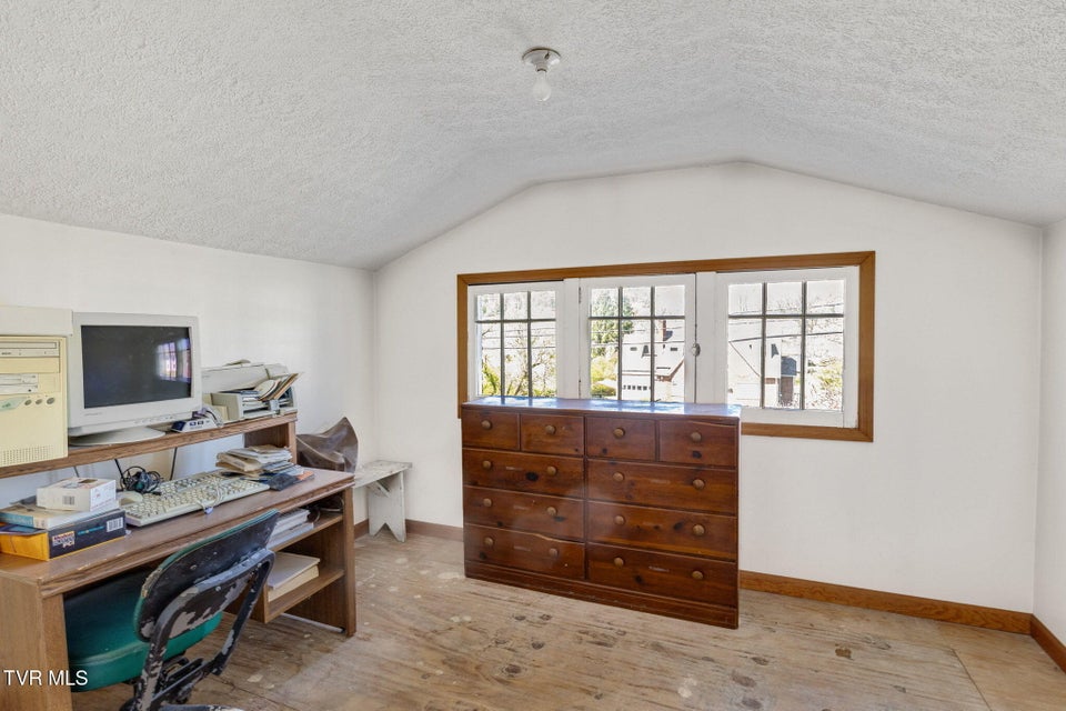 Photo #23: 41144 Morgan Avenue