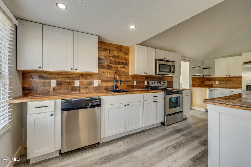 Photo #12: 290 Brookside Drive