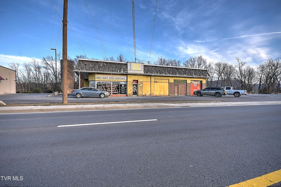 Photo #12: 365 Elk Avenue