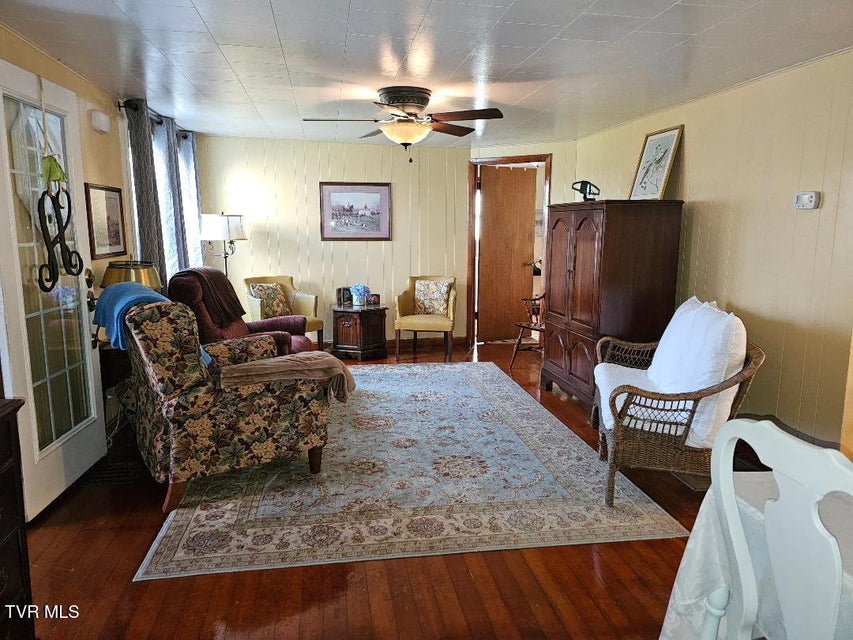 Photo #8: 9911 White Oak Road