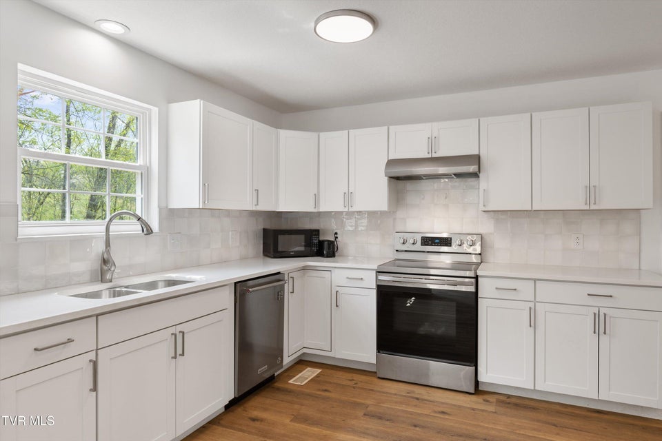 Photo #15: 6817 Audrianna Lane