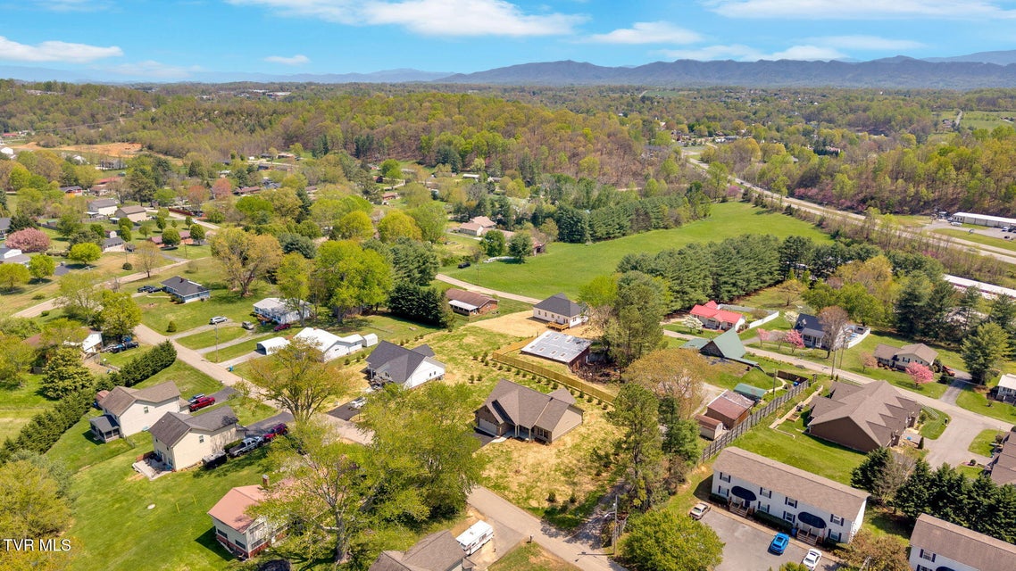 Photo #33: 1113 Cherry Ridge Drive