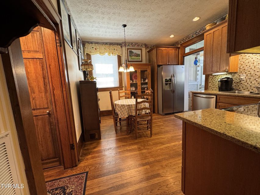 Photo #19: 2117 Alto Street