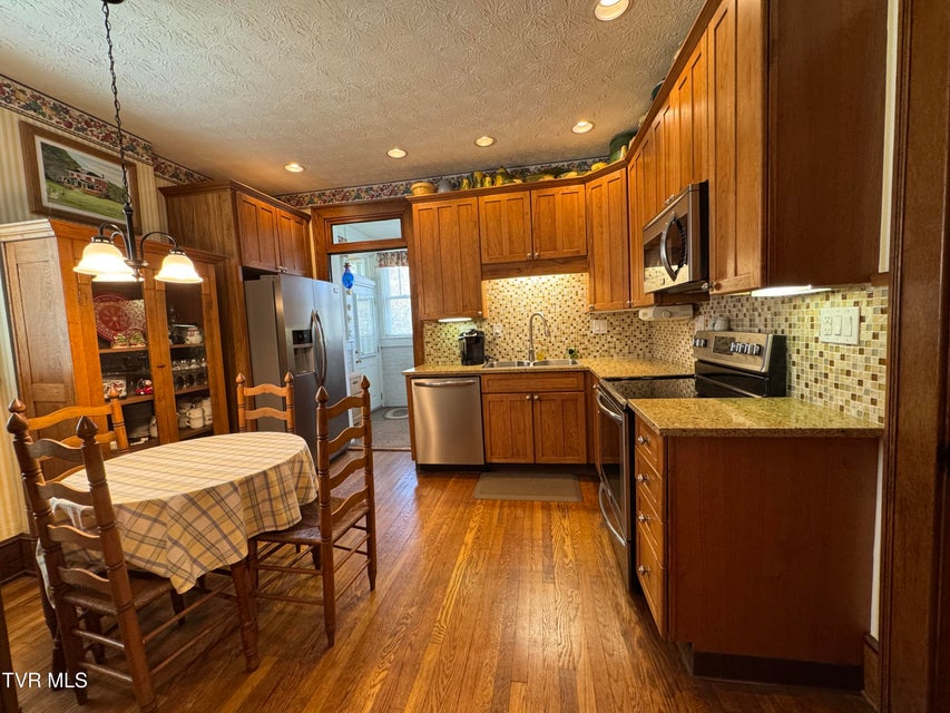 Photo #21: 2117 Alto Street