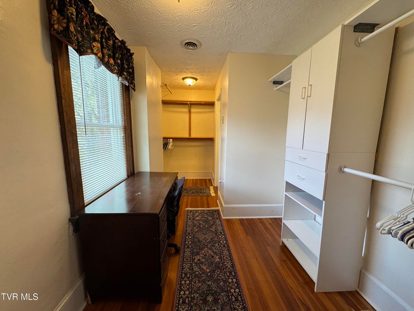 Photo #43: 2117 Alto Street