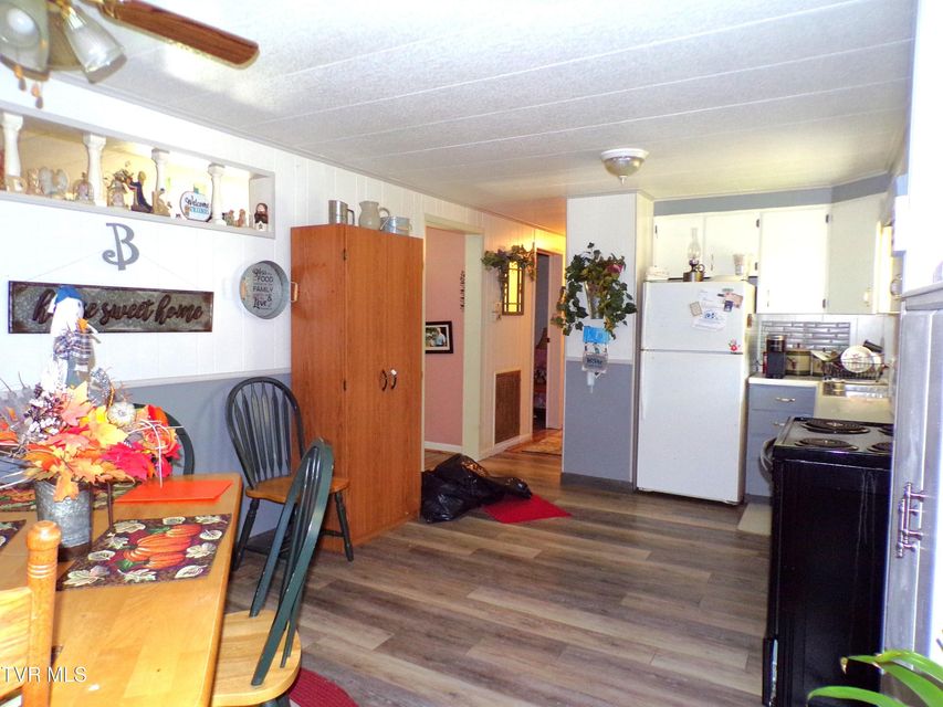 Photo #12: 410 4th Avenue