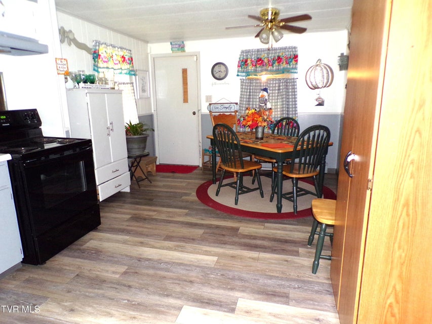 Photo #11: 410 4th Avenue