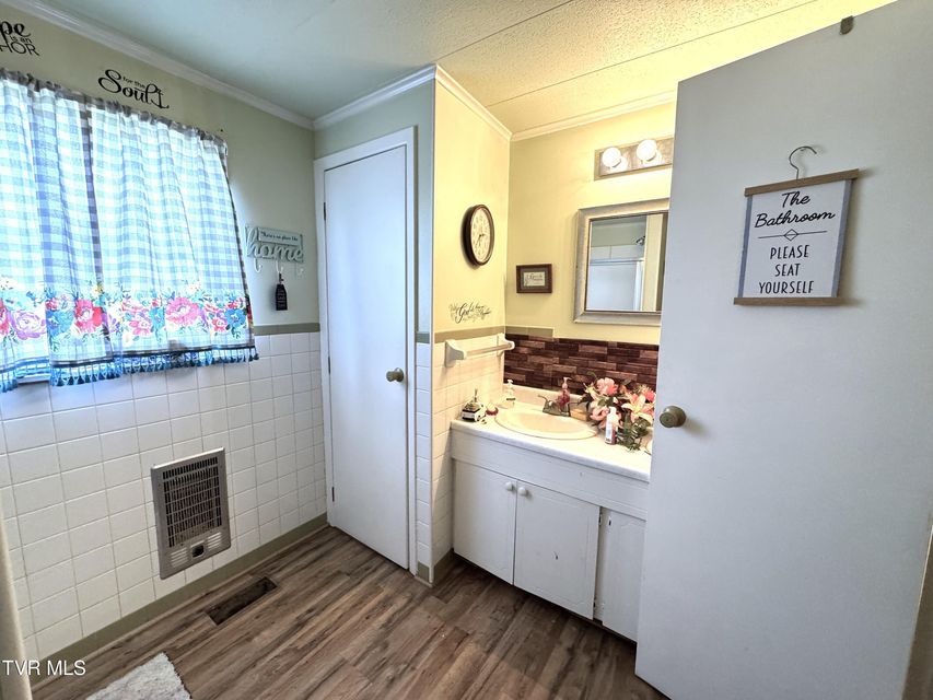 Photo #19: 410 4th Avenue