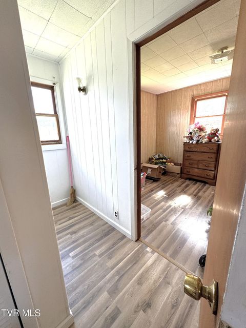 Photo #34: 410 4th Avenue