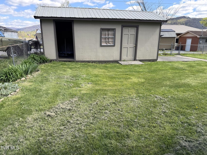 Photo #7: 410 4th Avenue