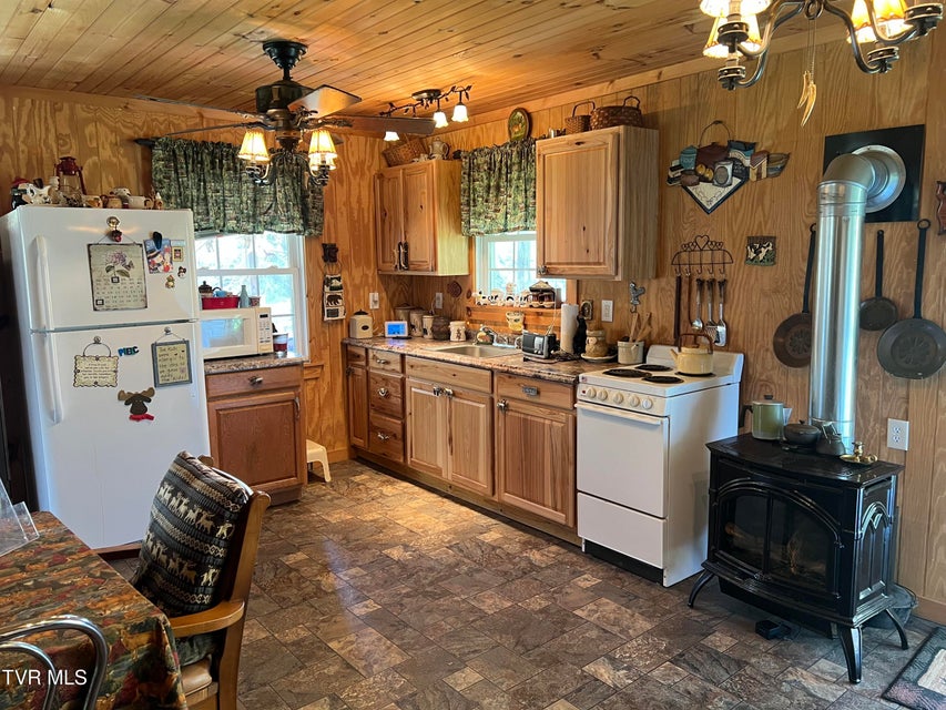 Photo #5: 14251 Nickelsville Hwy. Highway