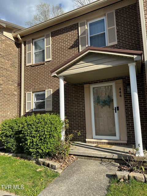 Photo #2: 444 Woodland Court