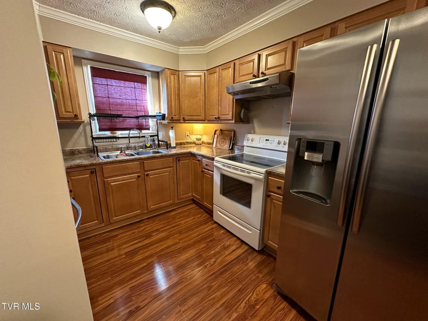Photo #17: 444 Woodland Court