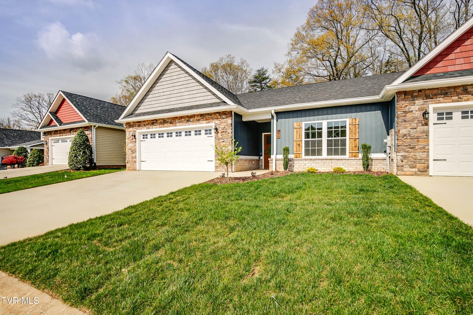 Photo #3: 297 Piper Glen