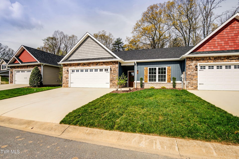 Photo #5: 297 Piper Glen
