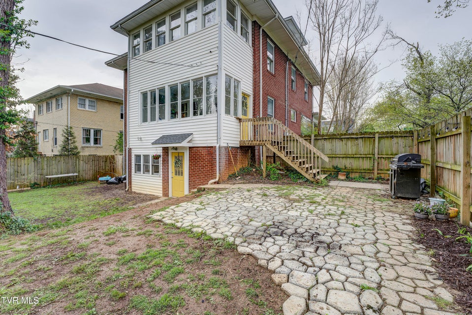 Photo #48: 601 Unaka Avenue