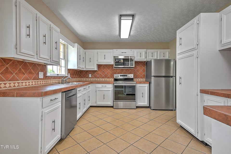 Photo #21: 4828 Lake Park Court
