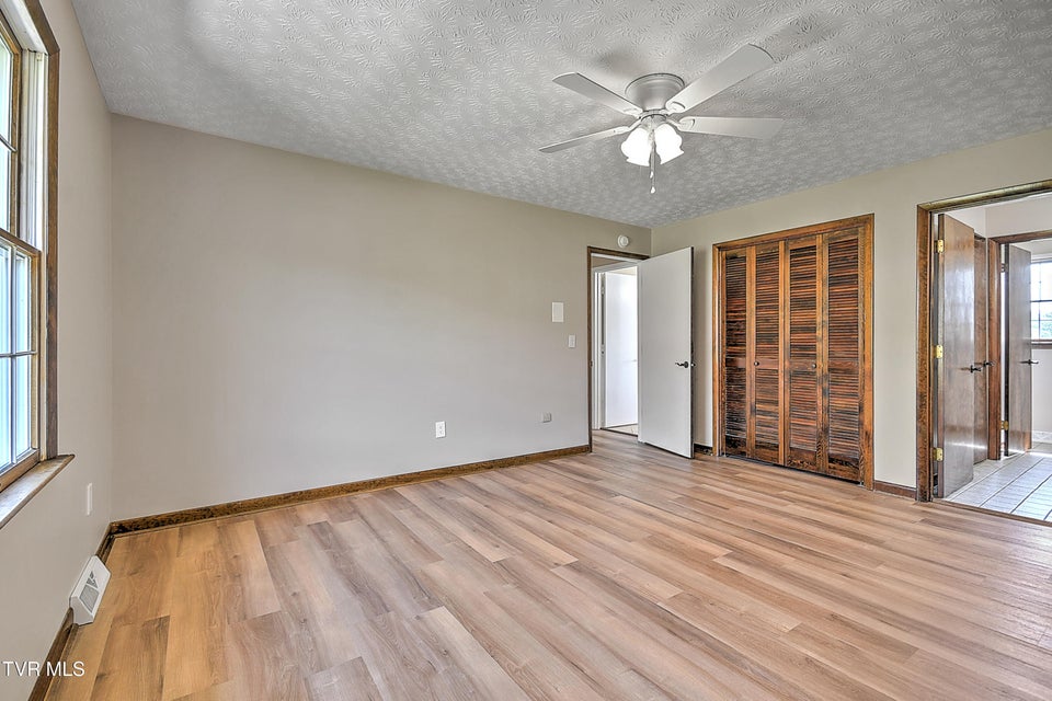 Photo #32: 4828 Lake Park Court