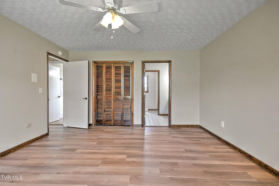 Photo #33: 4828 Lake Park Court