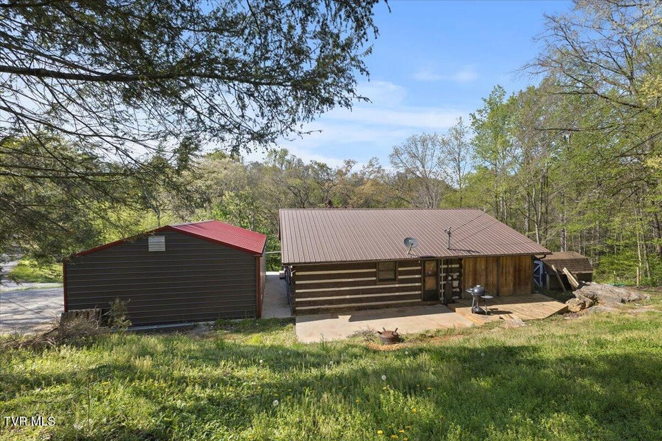 Photo #29: 410 Cliffwood Drive