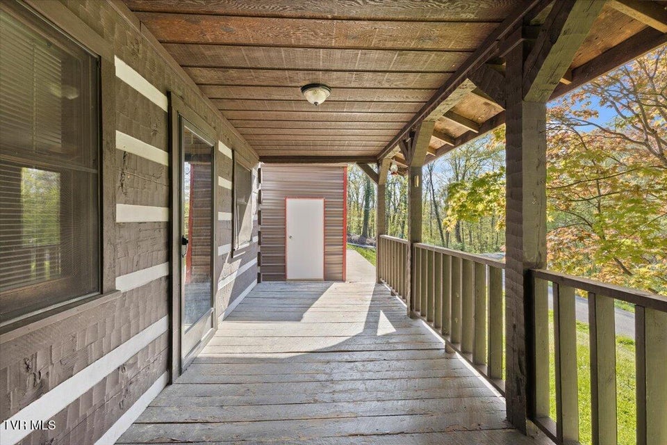 Photo #9: 410 Cliffwood Drive