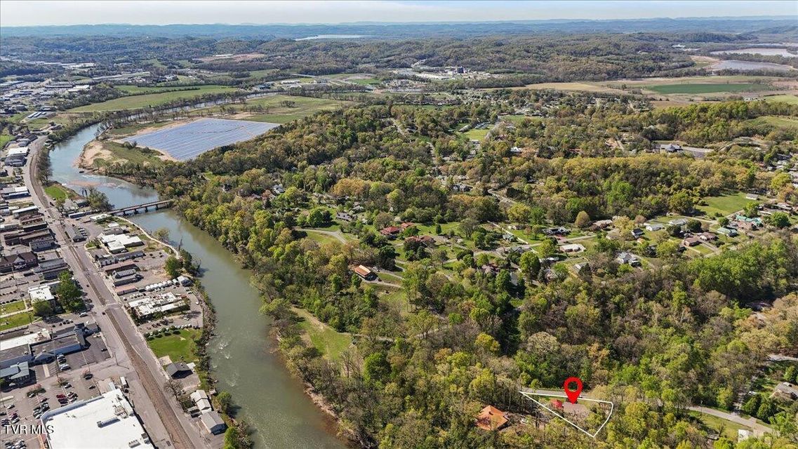 Photo #44: 410 Cliffwood Drive