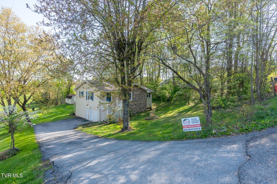 Photo #9: 190 Highland Road