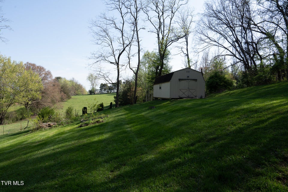 Photo #13: 190 Highland Road