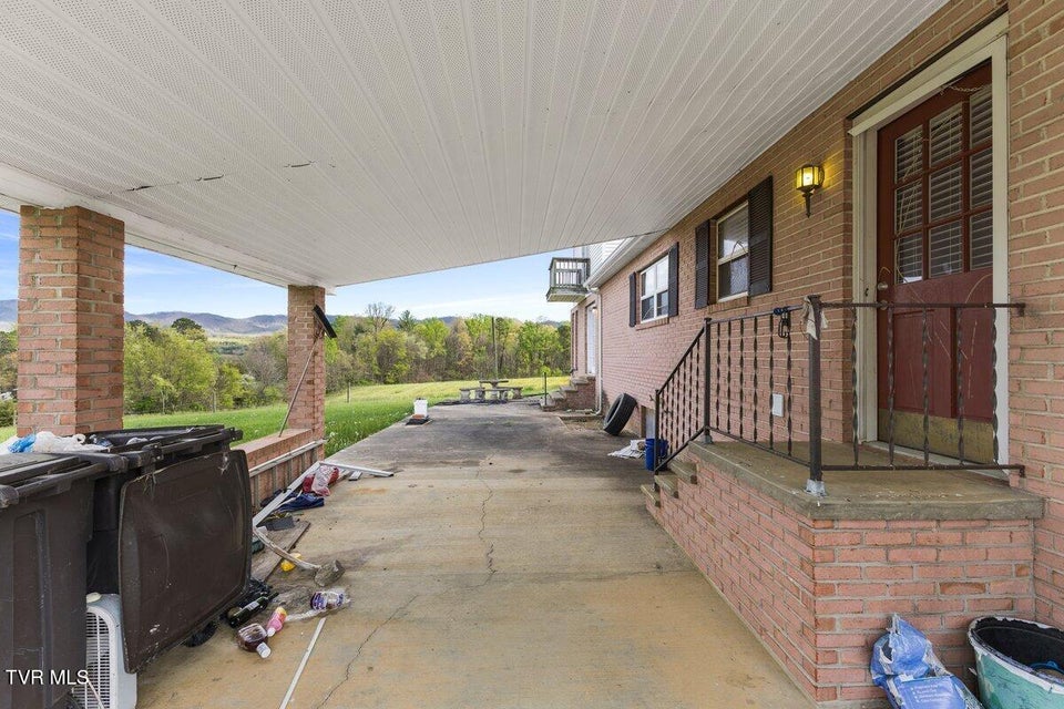Photo #9: 145 Moccasin Lane
