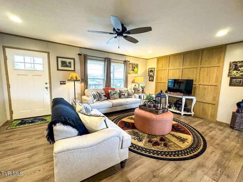 Photo #4: 306 Bungalow Drive
