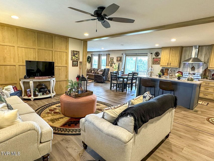 Photo #7: 306 Bungalow Drive