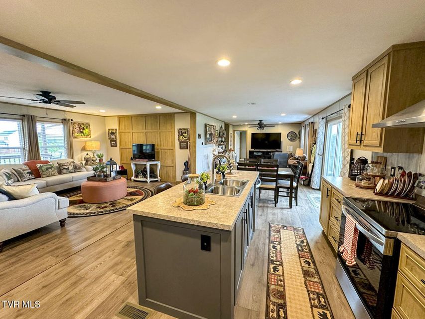 Photo #16: 306 Bungalow Drive