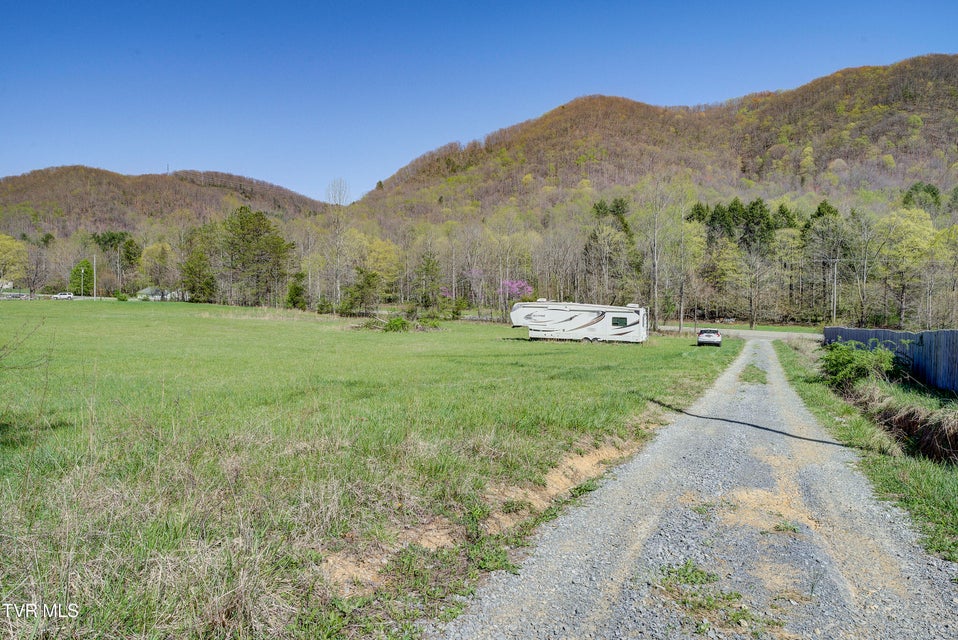 Photo #45: 724 Dry Creek Road