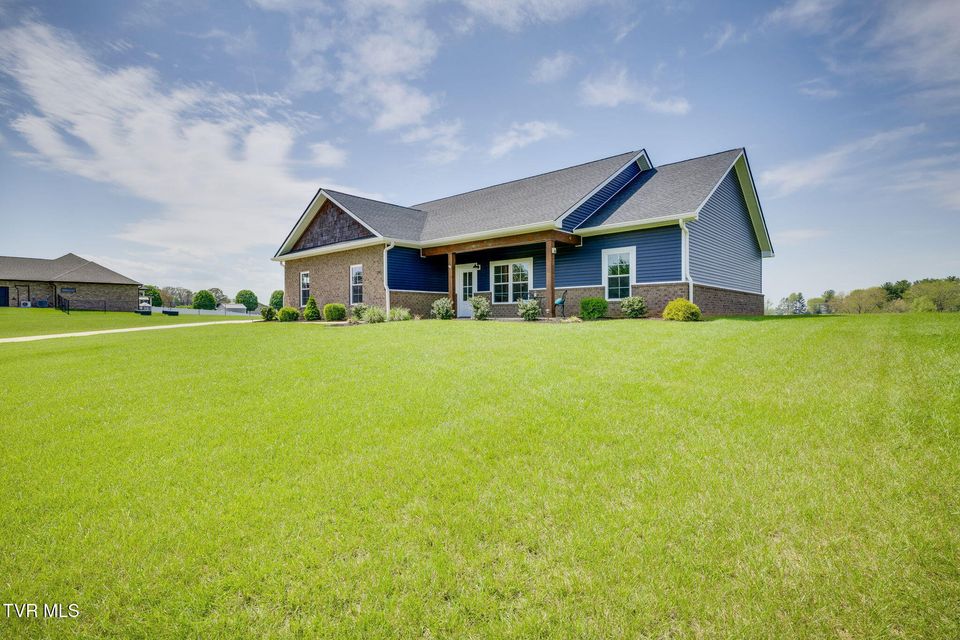 Photo #2: 280 Green Lawn Avenue