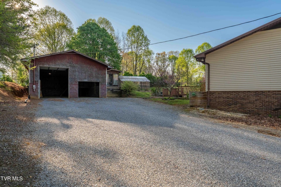 Photo #46: 131 Leedy Lane