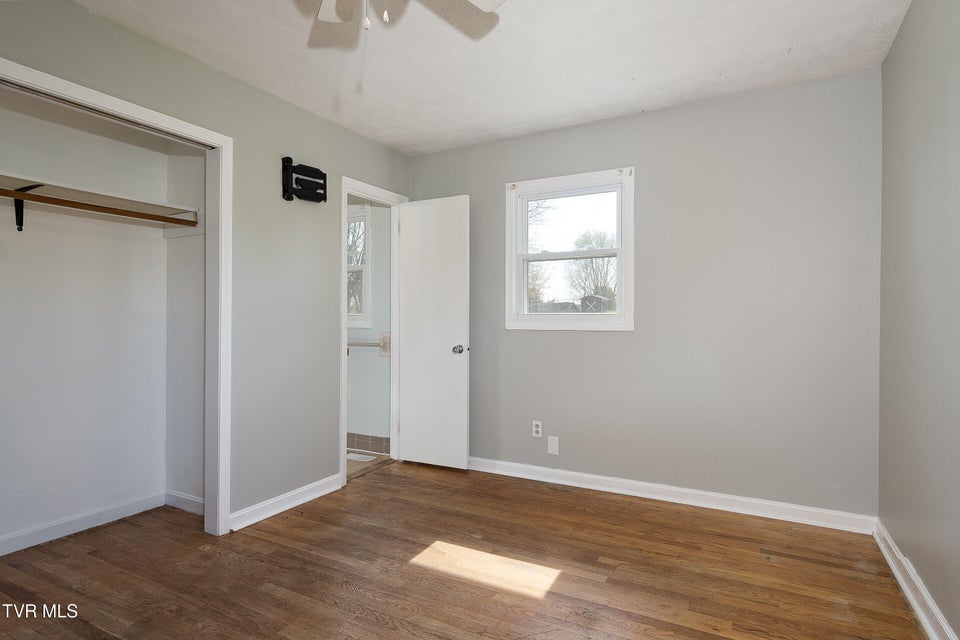 Photo #18: 257 Clearview Street