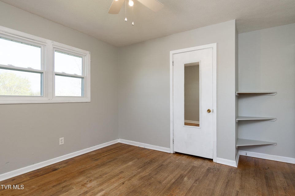 Photo #20: 257 Clearview Street