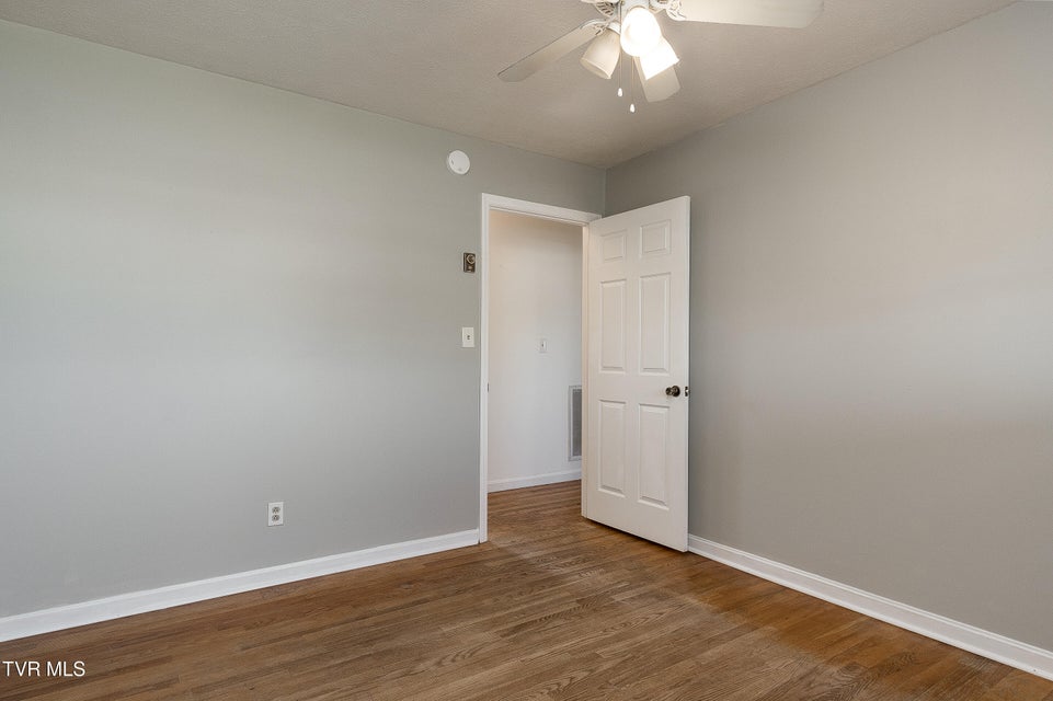 Photo #22: 257 Clearview Street