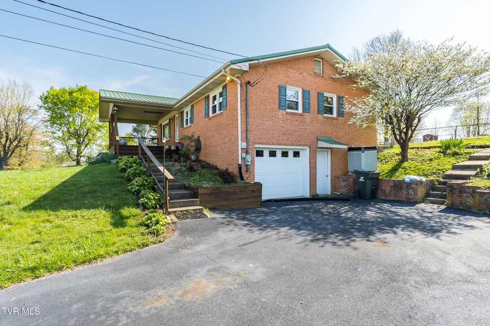Photo #4: 257 Clearview Street
