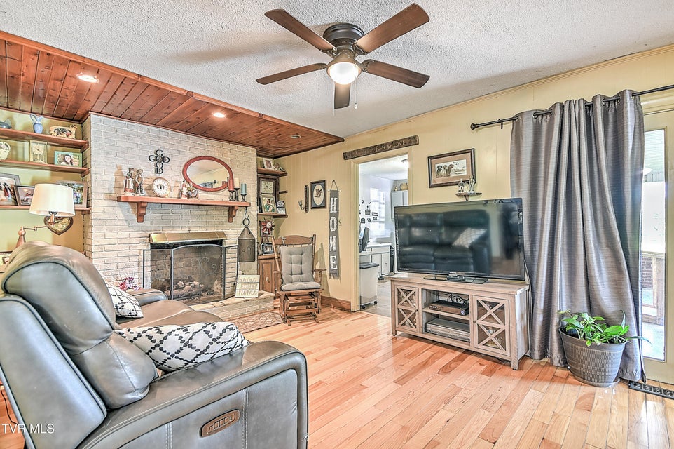 Photo #29: 266 Bowmantown Road