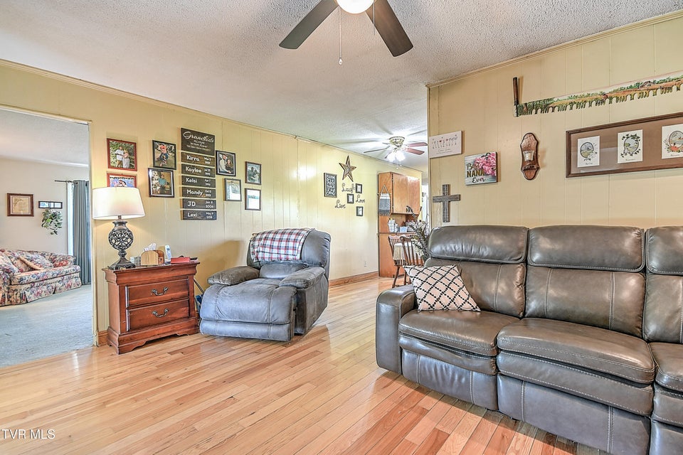 Photo #31: 266 Bowmantown Road