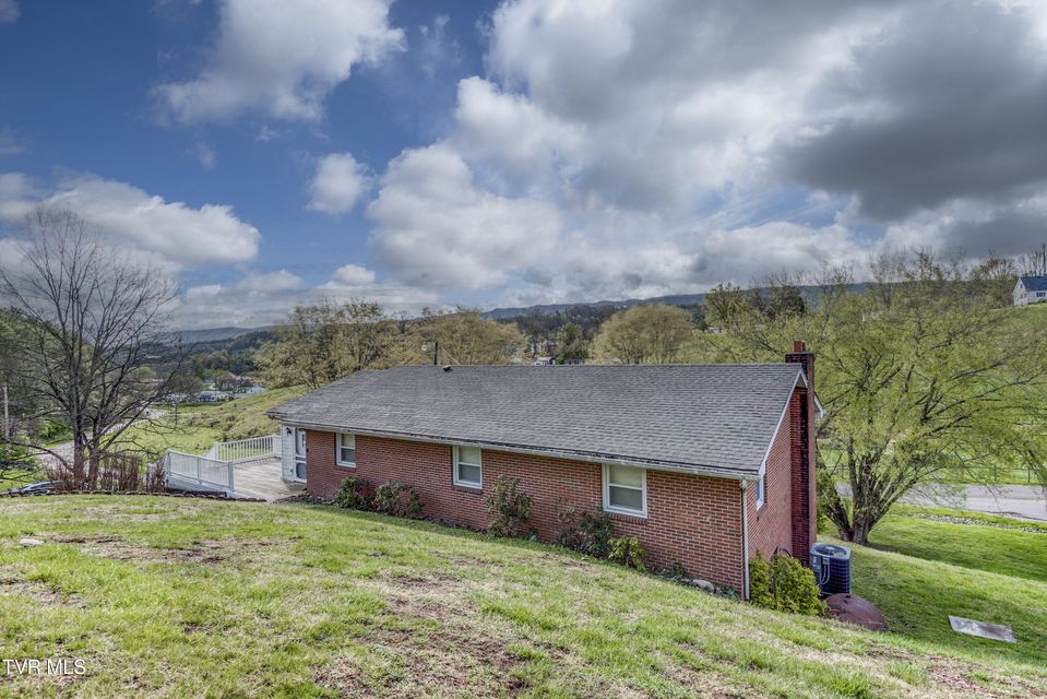 Photo #5: 172 Lee Avenue