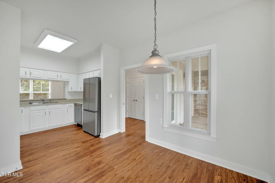Photo #5: 211 University Parkway