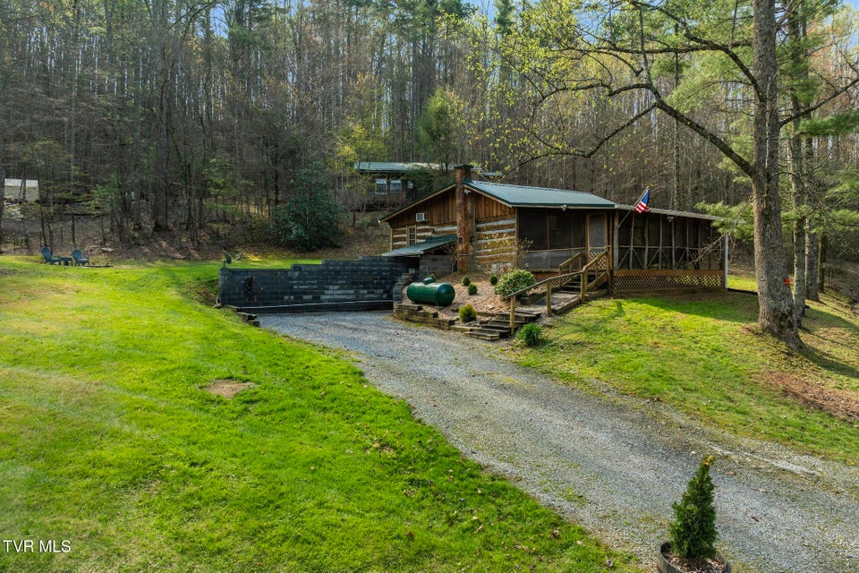 Photo #4: 445 & 475 Log Cabin Road