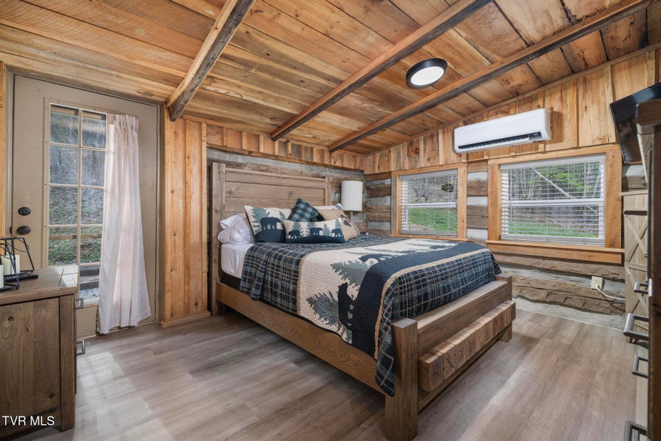 Photo #17: 445 & 475 Log Cabin Road