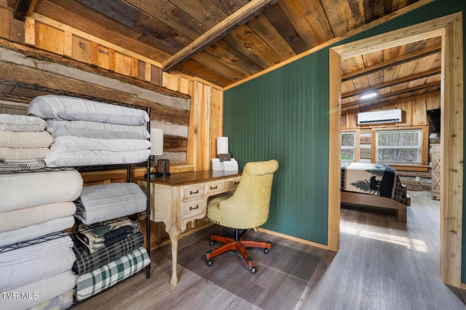Photo #23: 445 & 475 Log Cabin Road
