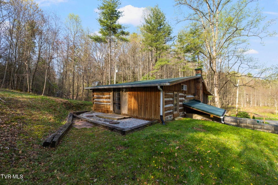 Photo #31: 445 & 475 Log Cabin Road
