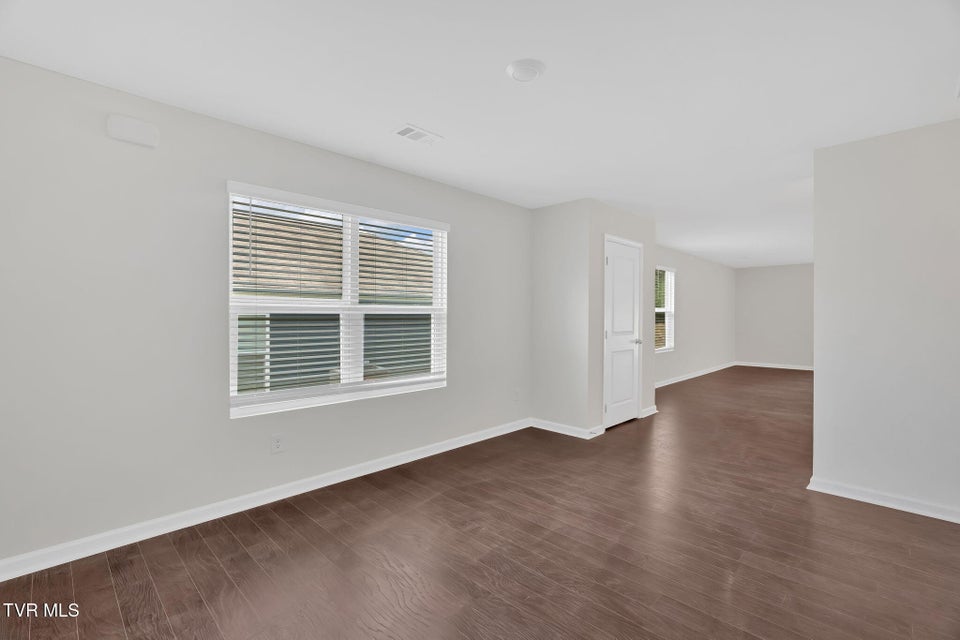 Photo #4: 349 Arrowhead Drive